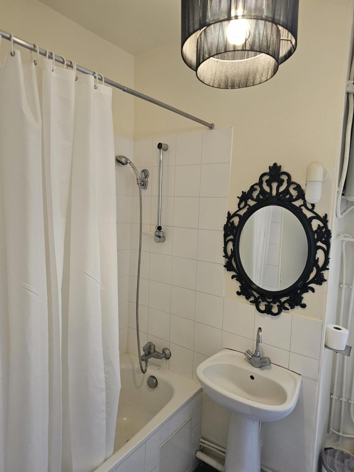 Cozy Apartment In The Heart Of The 10Th Paris Eksteriør bilde